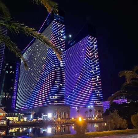 Downtown Centre In Batumi Aparthotel Orbi City In Batumi Exterior photo