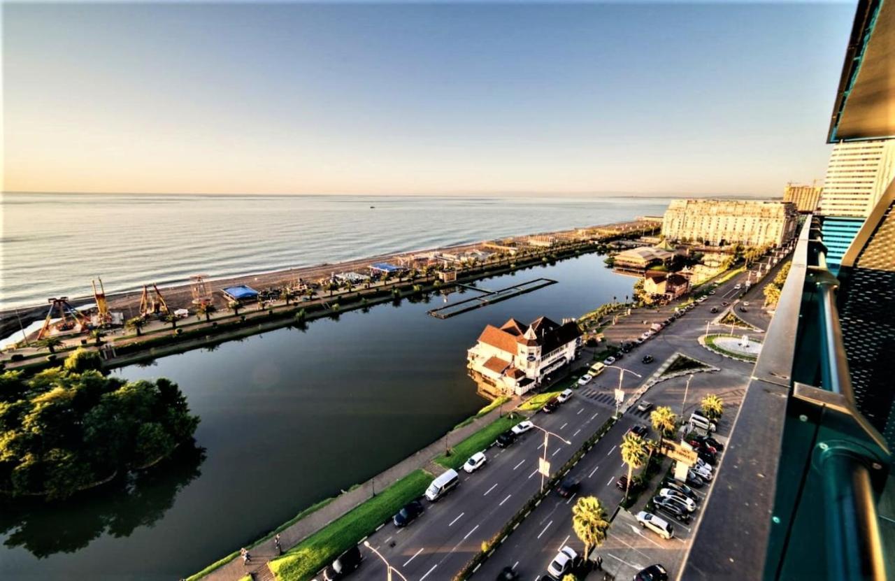 Downtown Centre In Batumi Aparthotel Orbi City In Batumi Exterior photo