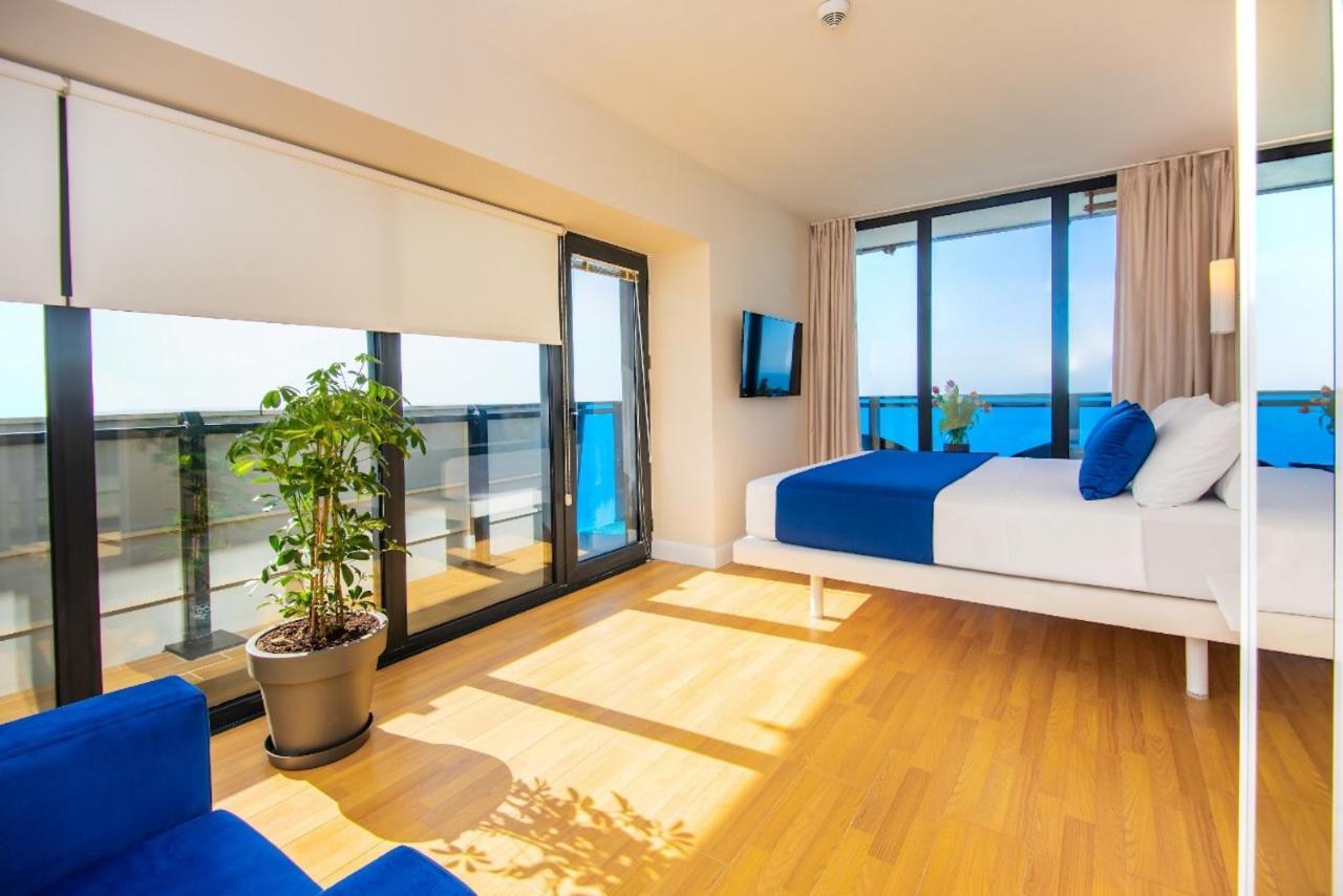 Downtown Centre In Batumi Aparthotel Orbi City In Batumi Exterior photo