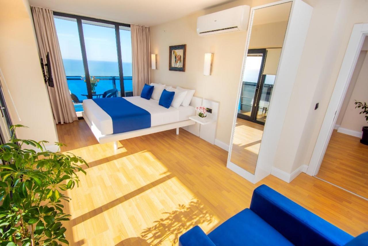 Downtown Centre In Batumi Aparthotel Orbi City In Batumi Exterior photo