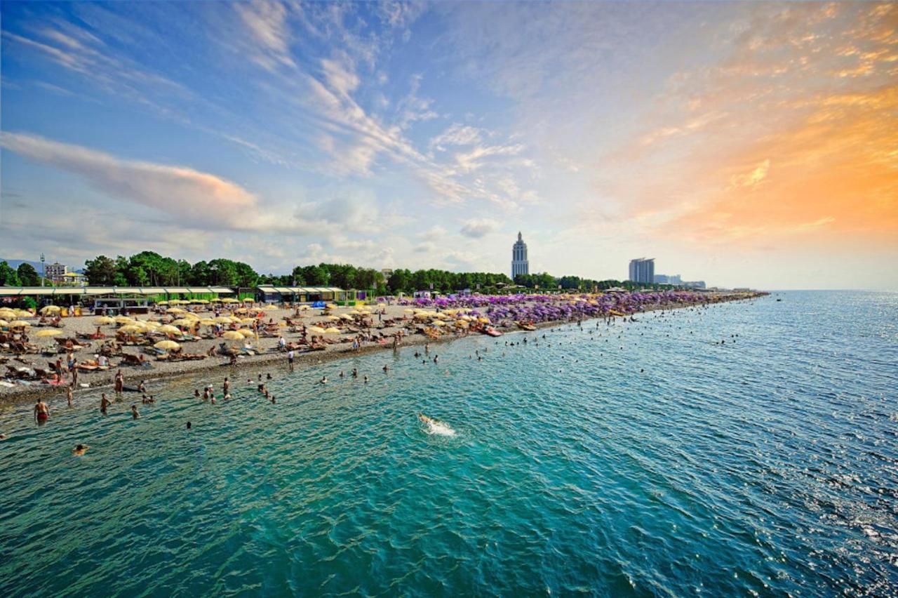 Downtown Centre In Batumi Aparthotel Orbi City In Batumi Exterior photo
