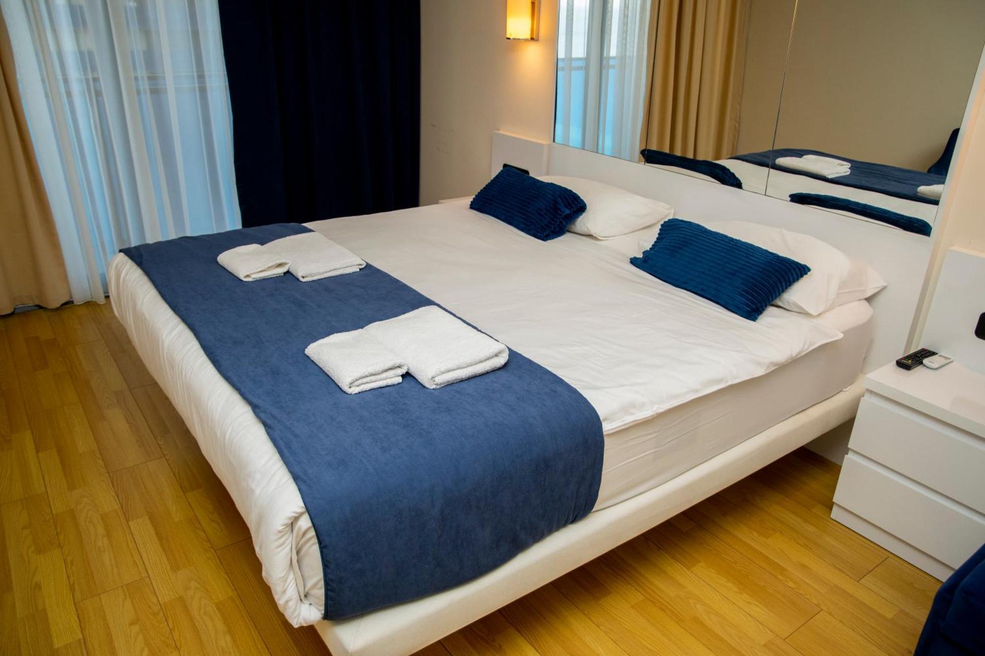 Downtown Centre In Batumi Aparthotel Orbi City In Batumi Exterior photo
