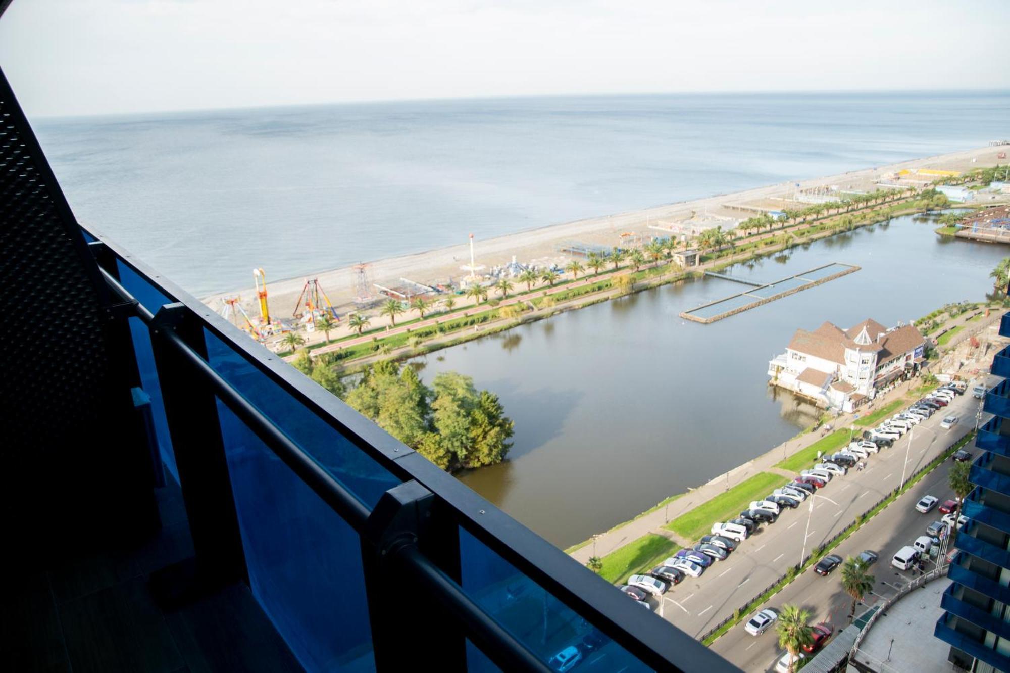 Downtown Centre In Batumi Aparthotel Orbi City In Batumi Exterior photo