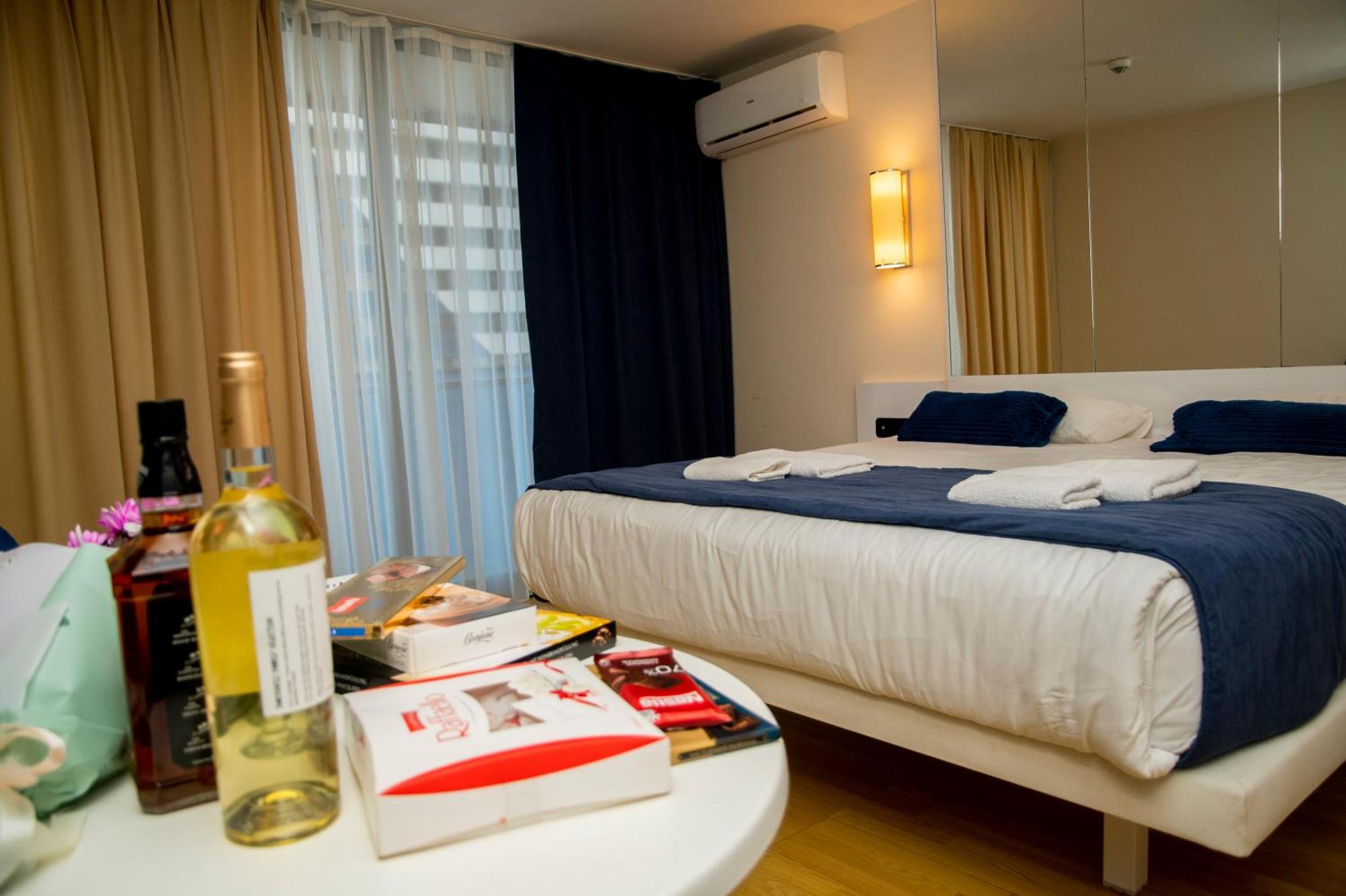 Downtown Centre In Batumi Aparthotel Orbi City In Batumi Exterior photo