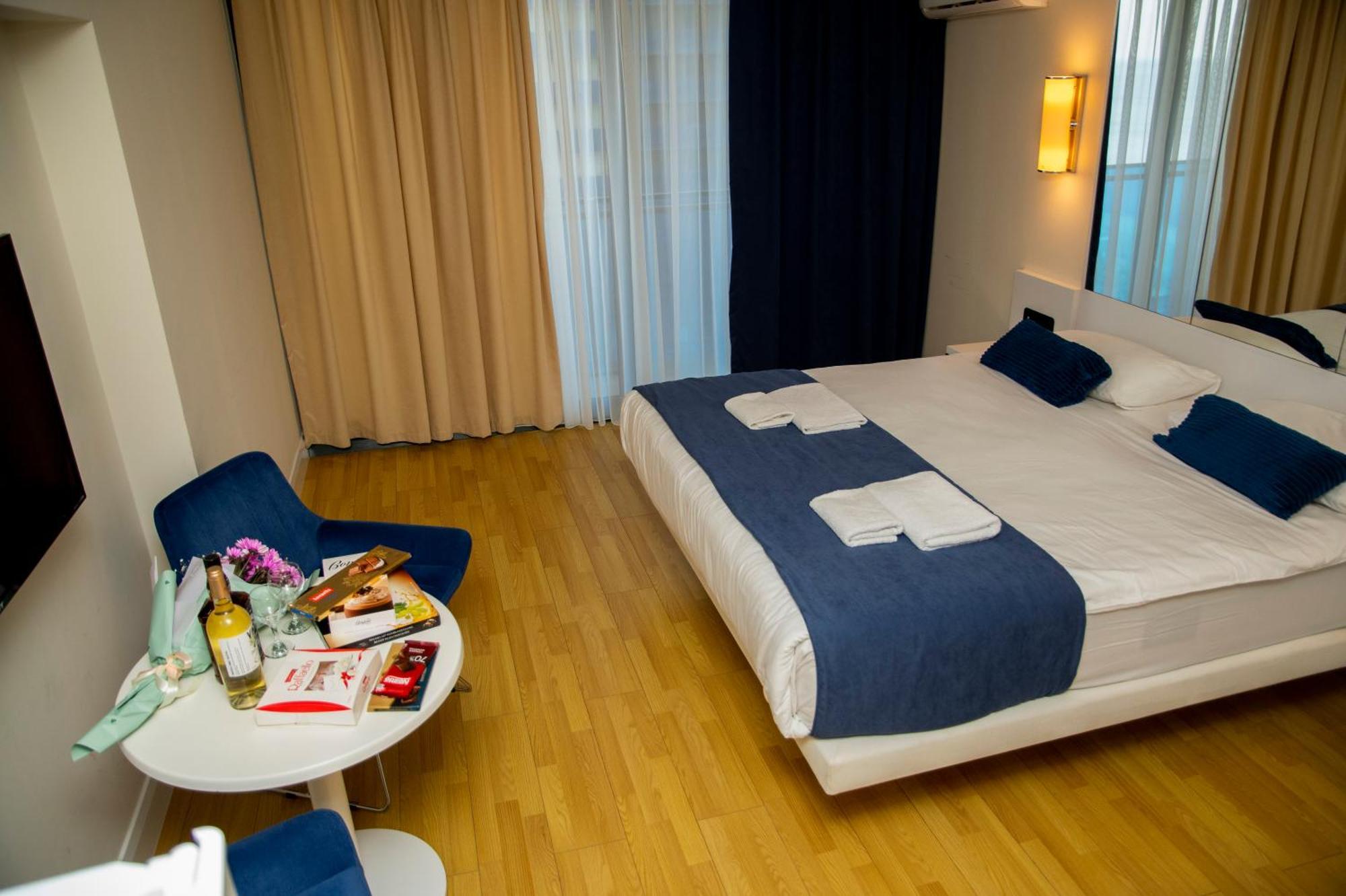 Downtown Centre In Batumi Aparthotel Orbi City In Batumi Exterior photo